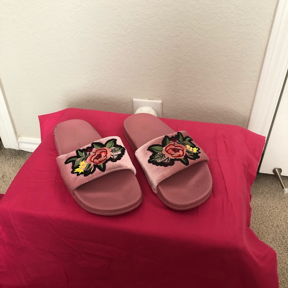 Pink slide sandal